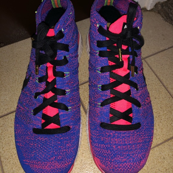 Nike Flyknit Chukka - Picture 3 of 5